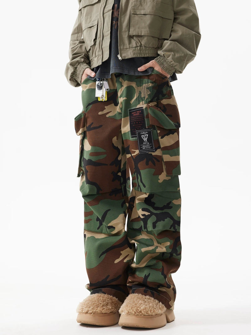 High Street Badge Camouflage Multi-Pocket Pants